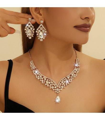 SET695 - Fashion Gemstone Necklace Set